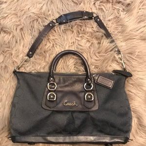 Coach medium size purse